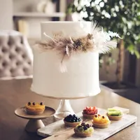 華やかなスイーツが食後の時間を彩る