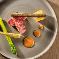 お箸で食べられる創作フレンチが大好評。アレルギー対応ももちろん可能です。