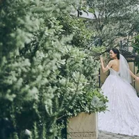 関東ではここにしかないドレスサロン「JUNO」は、世界中を駆け巡って本当に素敵だと思うブランドだけを取り扱う人気のセレクトショップ。