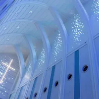 感動的な生演奏がよく響くドーム型の造りで岩手らしい銀河の星や月をイメージして設計されている