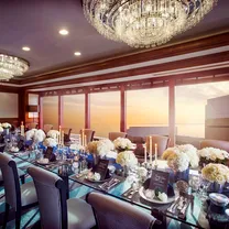 【挙式＆会食】ホテル最上階のプライベート空間で叶う家族婚◆豪華試食×ドレス見学◆