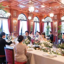【少人数家族婚】×【豪華特典満載】豪華美食付き大聖堂体験♪