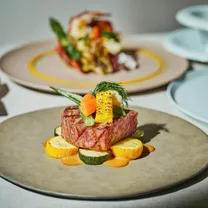 【感動×感謝伝えるW】当館卒花人気NO.1近江牛試食×貸切邸宅＆最新ドレス見学