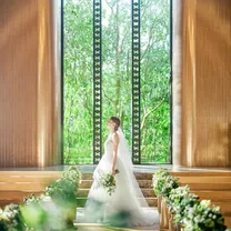 ◆天井高6m*感動チャペル◆特選牛コース×最旬ドレス×挙式全額