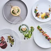 ＼挙式料0円×QUO1万×ペアディナー券／贅沢3万＊黒毛和牛コース