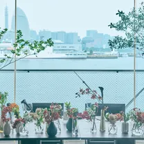 【クチコミロケーション評価4.8】海が見える挙式が人気♪見学相談会