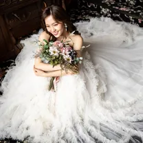 アマギフ付♪【SNSで人気のドレスが多数】KIYOKO HATA×花嫁ALL体験