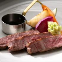 【フェア限定特典付】シェフ特製絶品和牛試食×大聖堂挙式体験