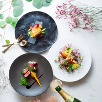 満席間近！【来館人気No1】3万円コース無料試食×光の挙式体験