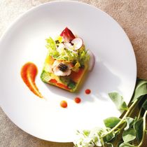 【料理重視の方】人気伝統メニュー試食×絶景海一望チャペル×クラシカル空間美！