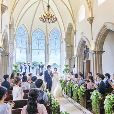 100名まで参列可能な広々とした大聖堂