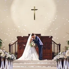 人物 演出 式場公式写真 アビー ラ トゥール教会 ウエディングセントラルパーク で結婚式 みんなのウェディング