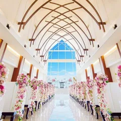 【プレ花嫁に大人気】天空チャペル×白亜の貸切邸宅×ドレス体験