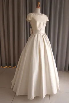Silk taffeta cap sleeve princess line dress
