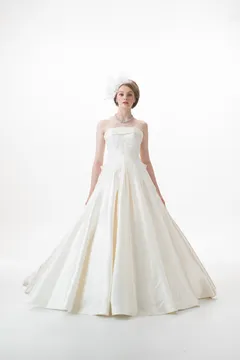 ウエディングドレス