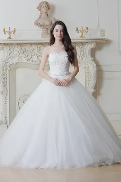 ヴェラウォン｜VERA WANG(ヴェラウォン)のウェディングドレス