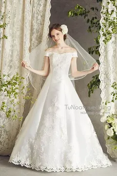 VERA WANG ヘイリー｜VERA WANG(ヴェラウォン)のウェディングドレス