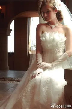 VK-0225 OffWhite｜VERY KURAUDIA(ベリークラウディア)のウェディング