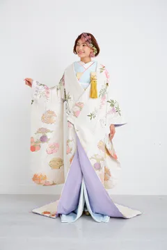 花紋牡丹に藤