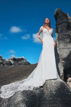 PRONOVIAS 2022 collection THOR