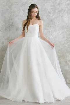 ヴェラウォン　オクタビア Octavia | ブライド | TAKAMI BRIDAL | ウエディングドレス