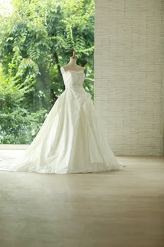 1603-O　Aライン タフタ リボンデコルテ