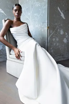 L2482｜Romona Keveza(ロモナケヴェザ)のウェディングドレス