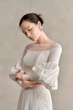 MARGE TOKYOのトップス Sustainable tulle decorative french sleeve p