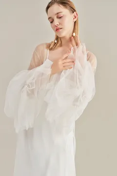 MARGE TOKYOのトップス Sustainable tulle decorative french sleeve p