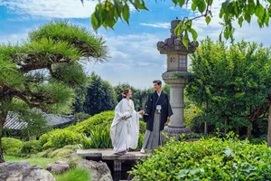 緑に囲まれた庭園ガーデン挙式とお茶室での本格神前式