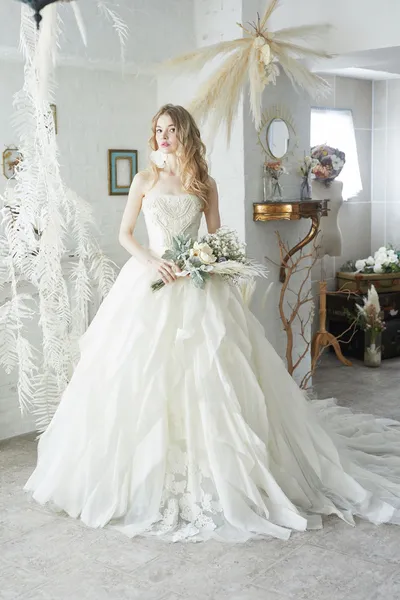 【超値下げ中！】ウェディングドレス グリッター プリンセスライン 超値下げ中！】ウェディングドレス グリッター プリンセスライン