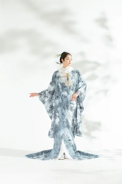 花嫁さんアイスブルー鳳凰色打掛 式服舞台衣装としておすすめ 聞きづらい 