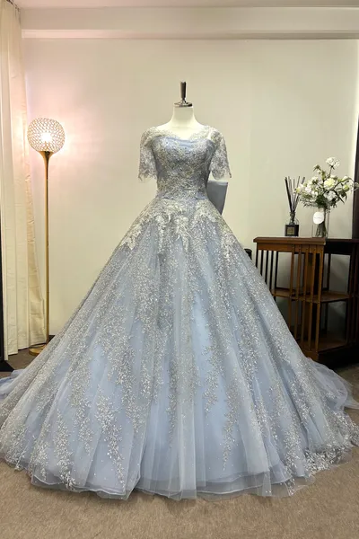 人気ランキング｜グレー系のウェディングドレス byみんなのウェディング