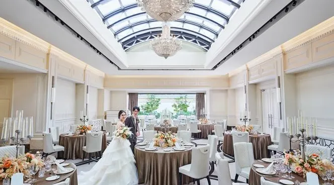 サローネ・シエロ・アズーロ