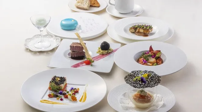 旬の食材を使用したフルコーススタイル　Feliz［フェリス］