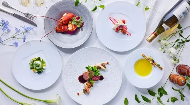 おふたりの幸せを祝うアニヴェルセルの料理