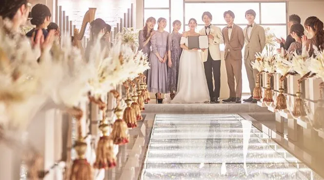 【チャペル】と【IZUMO】選べる挙式スタイル