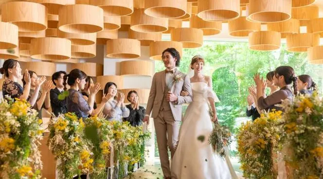 木の香りに包まれる　LAND CHAPEL