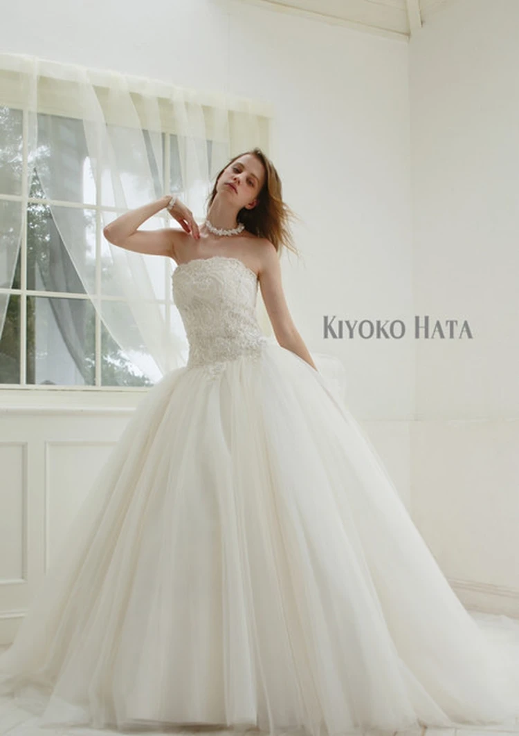 新品【YONFA/ヨンファ】Vパターンドレープドレス (ivory) YONFA / DRESS
