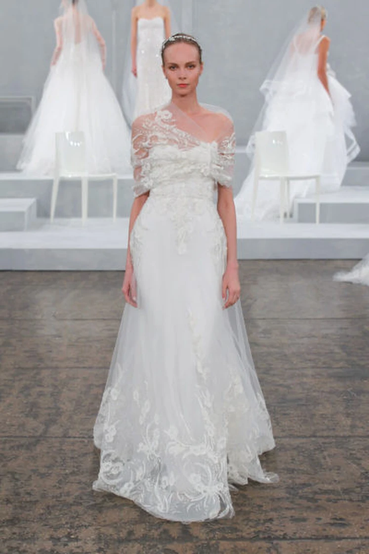 Monique Lhuillier(モニーク ルイリエ)のウェディングドレス