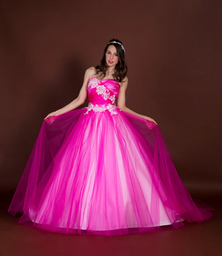 ナディア￥138000（税別） | ウェディングドレス