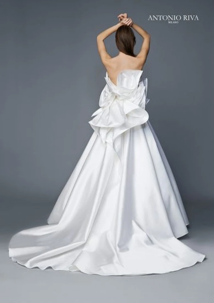 SOUDEH｜ANTONIORIVA(アントニオ・リーヴァ)のウェディングドレス