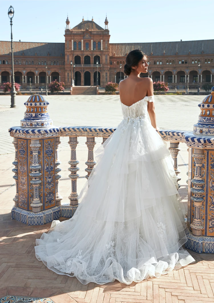 結婚式用　ウェディング　PRONOVIAS ピアス　美品 PR0022 COPPER｜PRONOVIAS(プロノビアス)のウェディングドレス