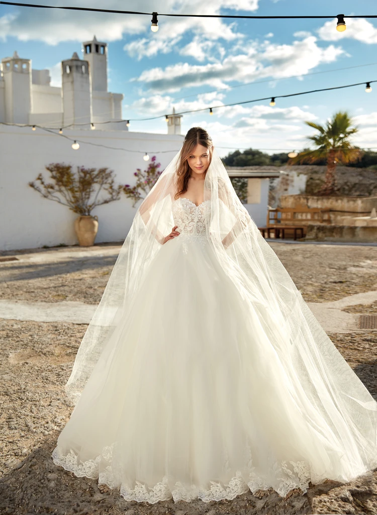 NM026 Aliessi｜NICOLE MILANO(ニコール・ミラノ)のウェディングドレス