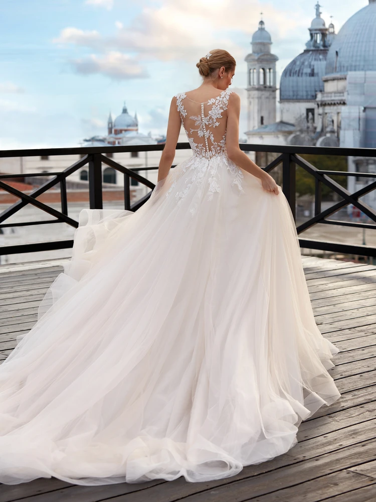 NM021 Agora｜NICOLE MILANO(ニコール・ミラノ)のウェディングドレス