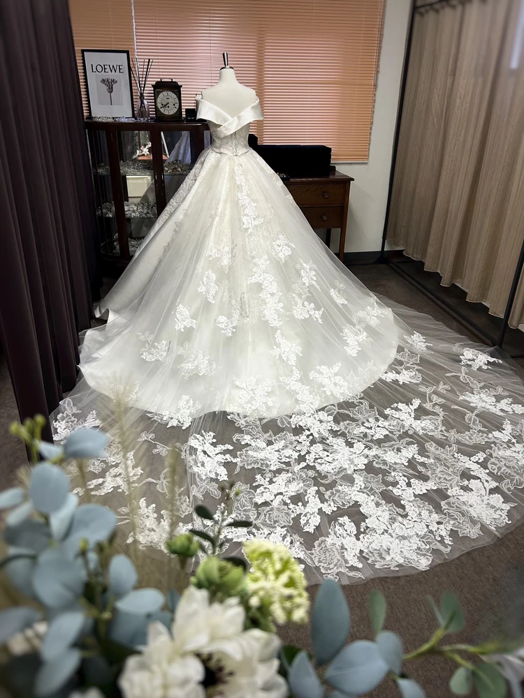 ウ゛ィクトリアフランセカ ウエディングドレス NO,HL067｜VICTRIA