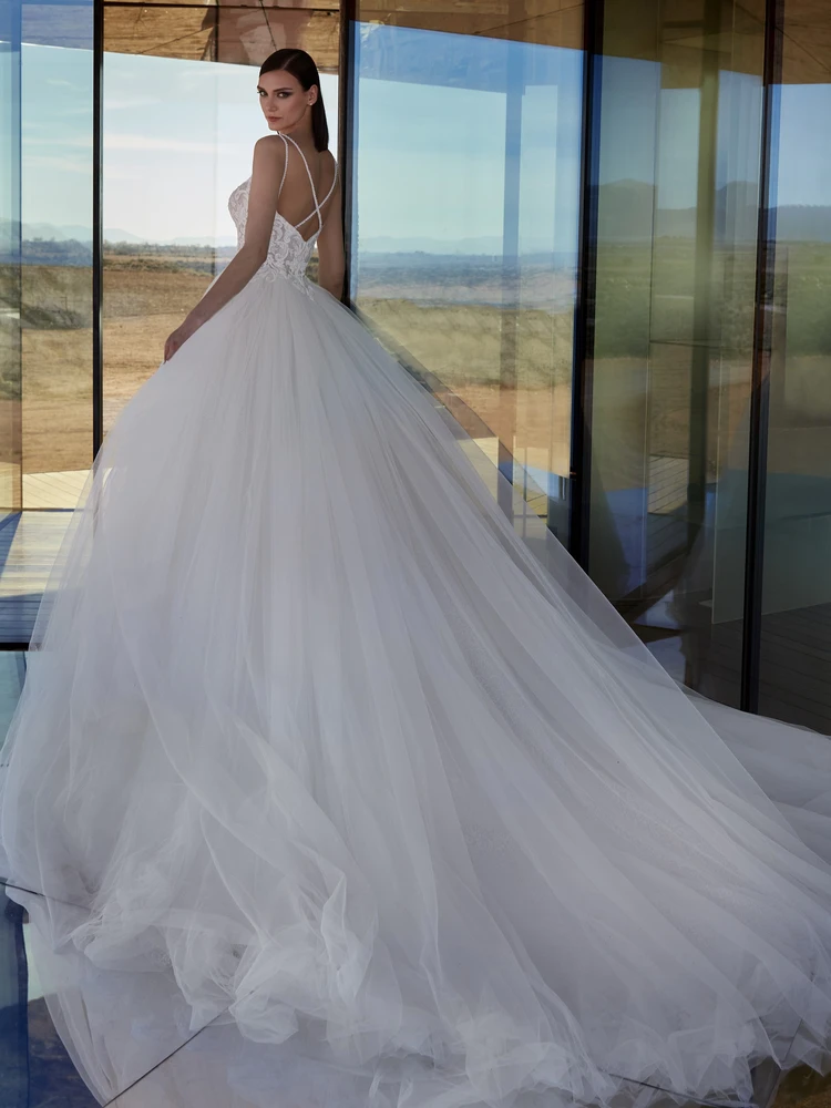 QUARTZITE｜PRONOVIAS(プロノビアス)のウェディングドレス
