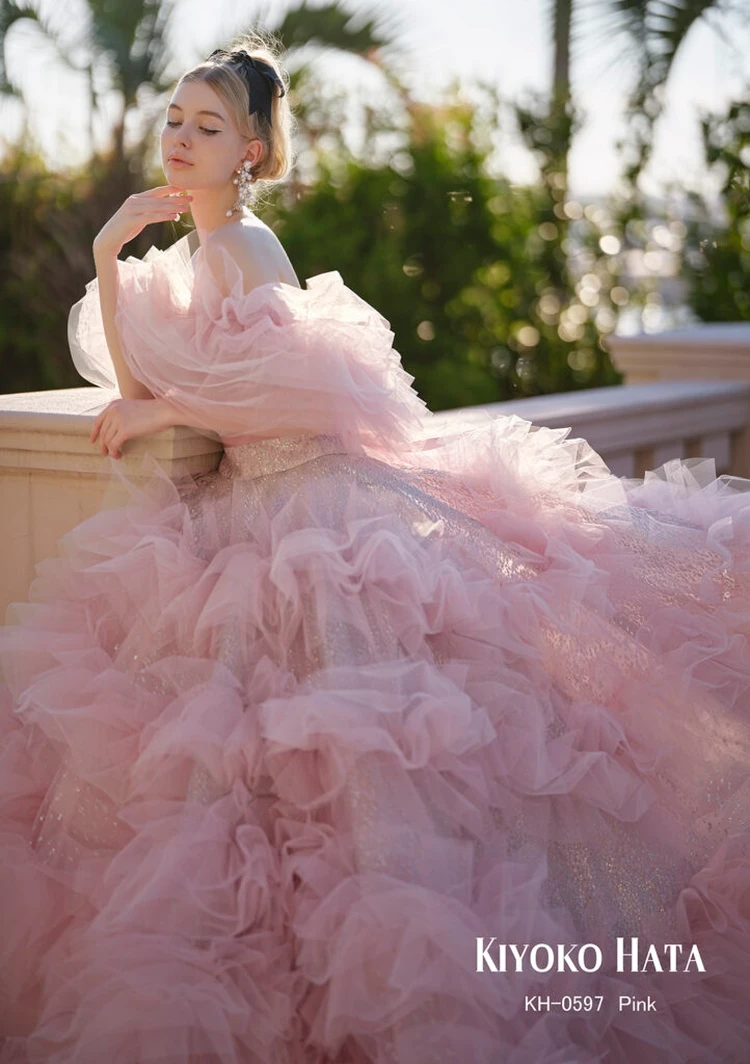 キヨコハタ　ウェディングドレス　7号 𝐾𝐼𝑌𝑂𝐾𝑂 𝐻𝐴𝑇𝐴 𝑊𝐸𝐷𝐷𝐼𝑁𝐺𝑆 𝐴𝑂𝑌𝐴𝑀𝐴 KIYOKO HATA