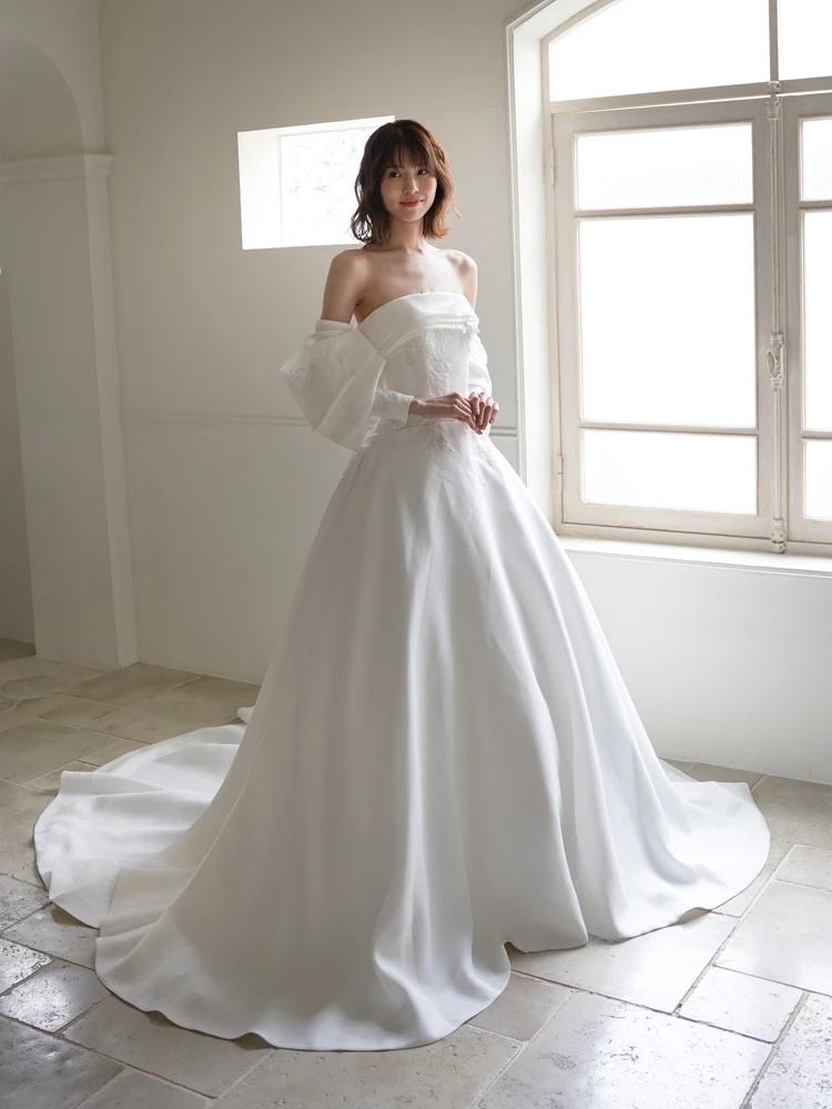 美品　ウェディングドレス　アトリエエム　白　9〜11号 美品 ウェディングドレス アトリエエム 白 9〜11号