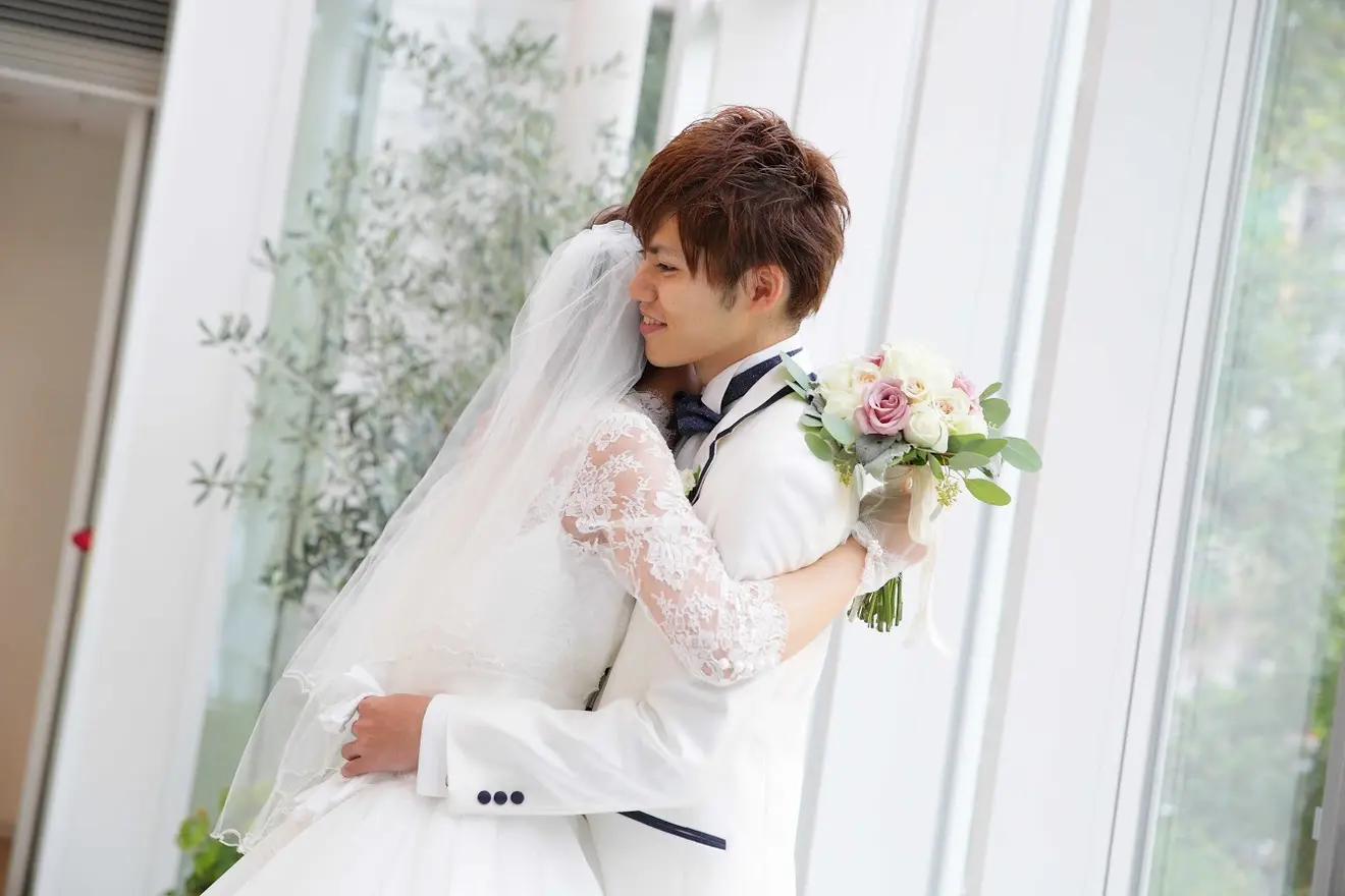 サプライズはタイミングを変えるだけ* - リビエラ東京の結婚式レポ